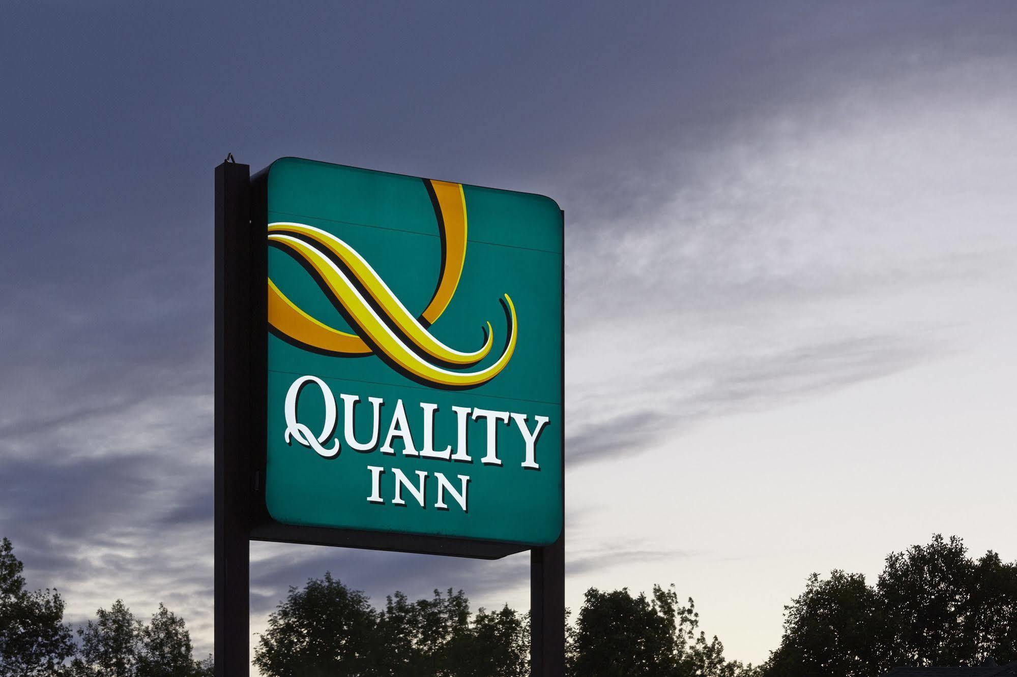 Quality Inn Southampton Exterior photo